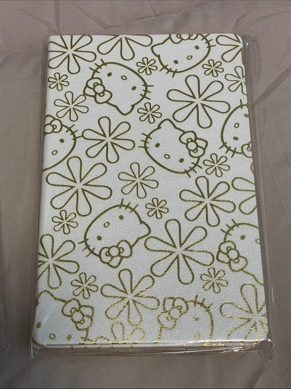 Hello Kitty Bundle includes: Hello Kitty Pencil Pouch w/Character Notebooks NWT